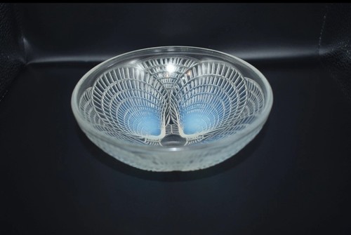 Empty opalescent pocket - opalescent, rene