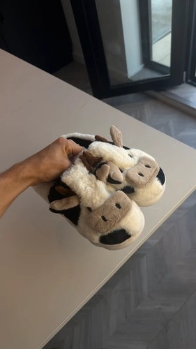 Black cow slippers - black,