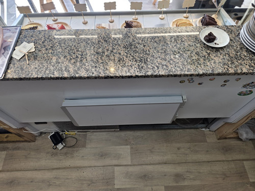 Commercial refrigerated flat - refrigerated,