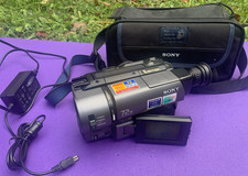 Sony Handycam CCD-TRV35E Camcorder Night Vision Video8 XR Tape Camera + Charger