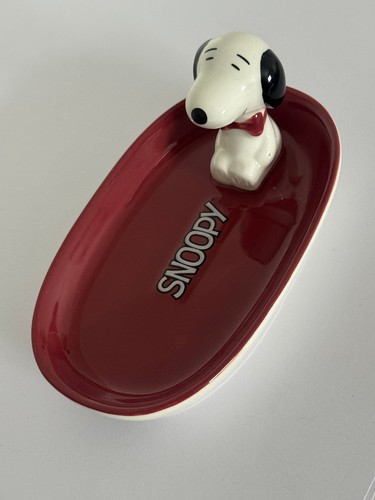 Peanuts snoopy figurine - peanuts,