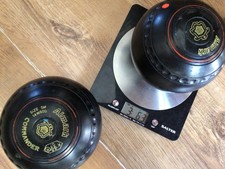 almark commander set of green bowls 2 of weight 3lbs 6oz approx size 5m