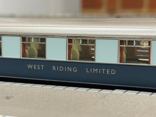 Hornby west riding limited - riding,