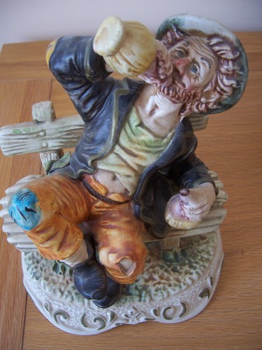 Vintage capodimonte tramp on - 'tramp,