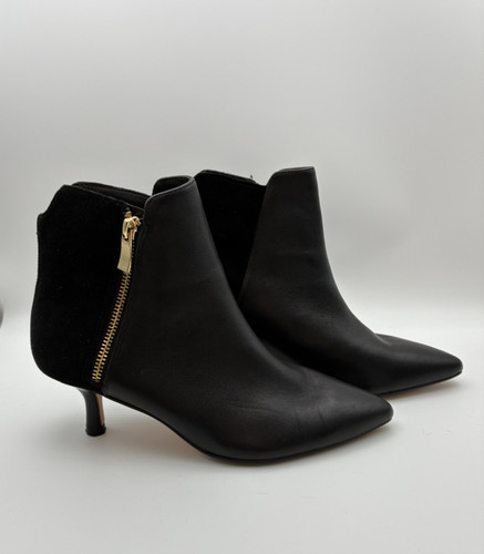 Clarks ankle boots - size, 4.5