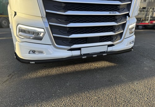 Black under bumper bar leds - under, +