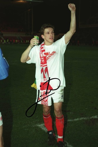 Juninho paulista signed - juninho, pre