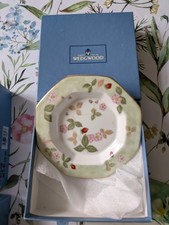 Wedgewood Fine Bone China Pin