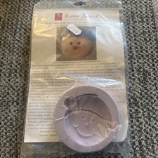 Karen Davies Snowman Head No3