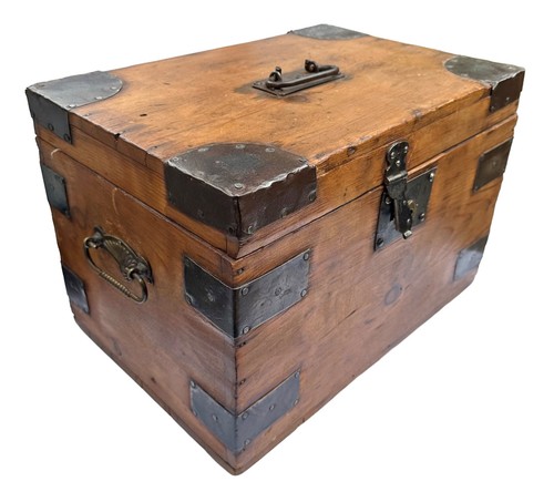 Smaller antique pine trunk - smaller,