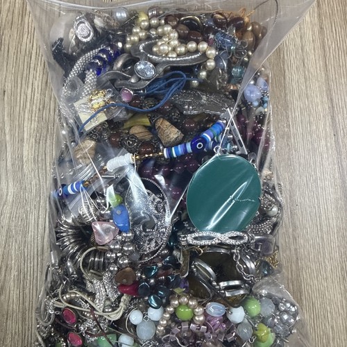 4kg broken costume jewellery - costume,