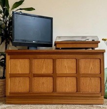 MID CENTURY NATHAN SIDEBOARD VINTAGE TV STAND MEDIA CABINET