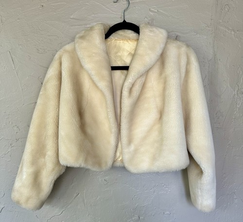 Chic vintage ivory - chic, faux
