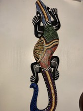 Wall Art Gecko Wood Carving with Raised Dot Pained Decoration 50 Cm