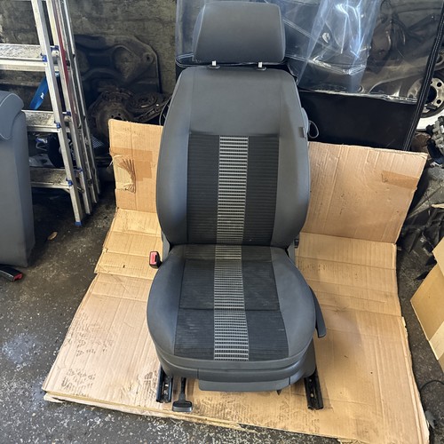 Polo 9n3 front seat - polo,