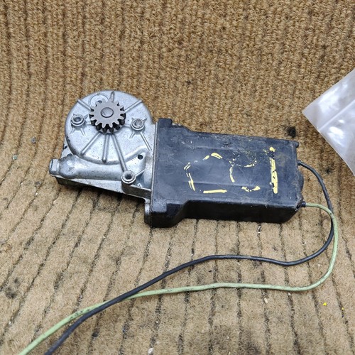 Mercedes window motor w123 - mercedes, ce