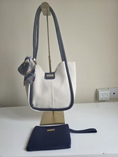 Moda Nova Contrast Shoulder
