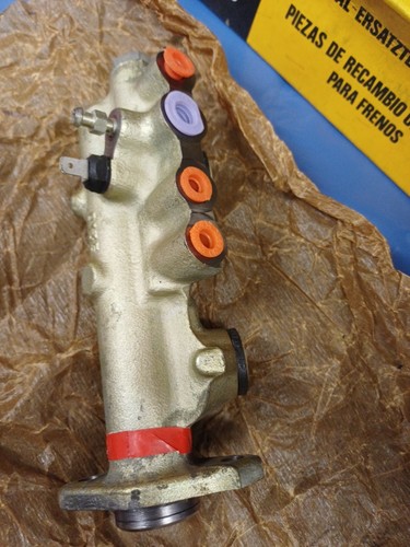 Renault brake master - r5, r6