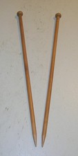 LOVELY CHUNKY VINTAGE WOODEN / BAMBOO 9MM KNITTING NEEDLES - 14" / 36CM LONG