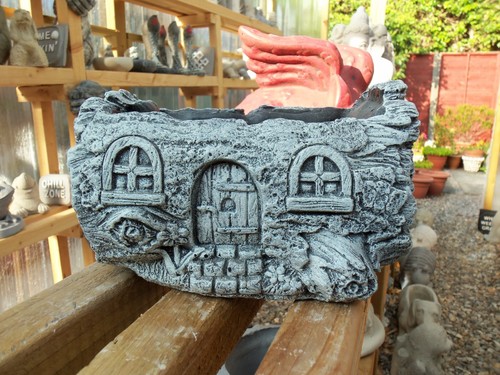 Concrete garden statue - ,