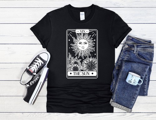 The sun tarot card men - the,