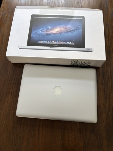 Apple macbook pro - , 2011