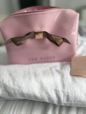 Ted Baker Slim Bow Large Wash