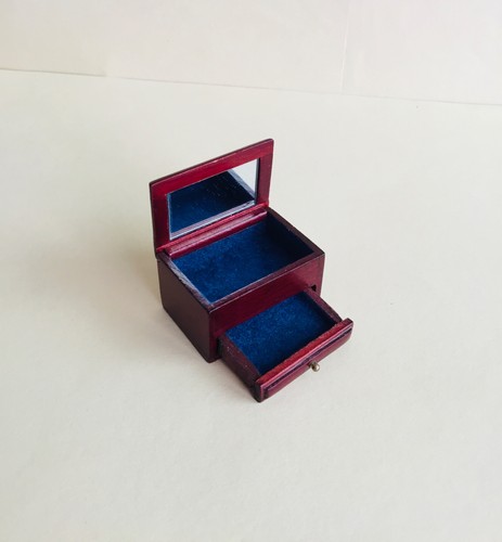 Dolls house scale - house, heidi