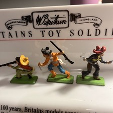 Britains Deetail Mexicans on