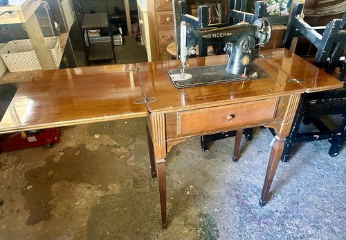 Singer 1900s sewing machhine - sewing,