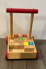 EARLY LEARNING CENTRE WOODEN CHILDS TODDLERS PUSH ALONG TROLLY WITH BRICKS