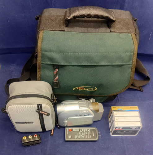Sony handycam dcr hc19e minidv - sony,