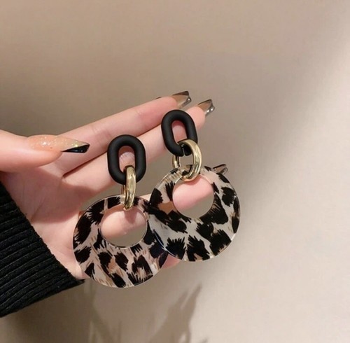 Leopard black print circle - leopard,