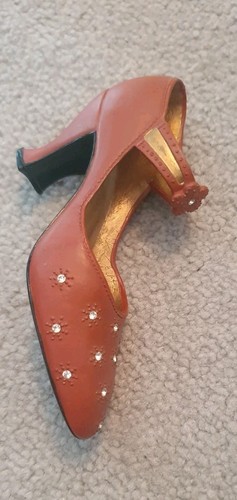 Collectable shoe ornament - collectable, if