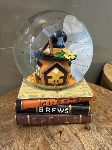 Maxx halloween books - tk,