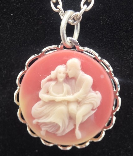 Vintage cameo pendant - vintage,