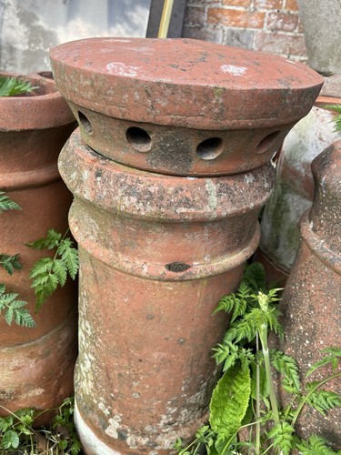 Clay chimney pots with cap - with, x