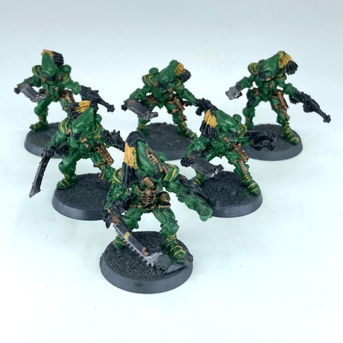Eldar striking scorpions - scorpions,
