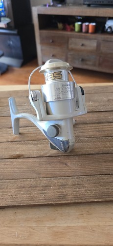 Daiwa regal 2500ia fishing - 2500ia,