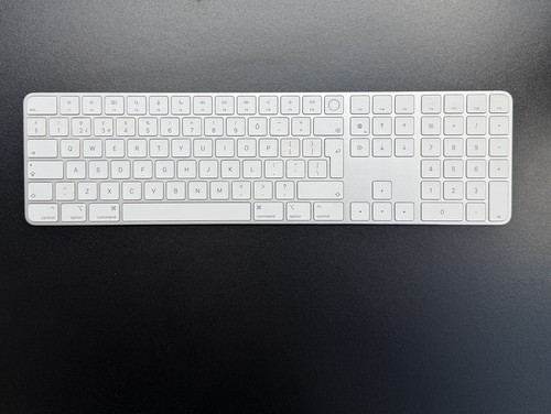 Apple magic keyboard - magic,