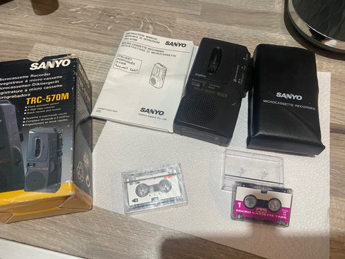 Sanyo microcassette recorder - microcassette,