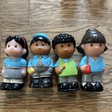 ELC Happyland Happy family school figures