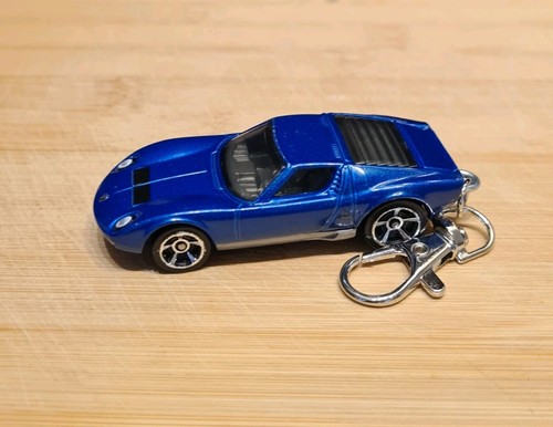 Diecast model car - 1/64,