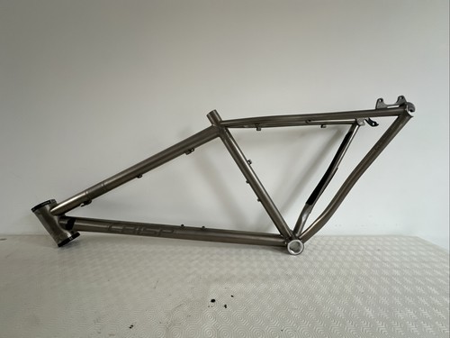 Bespoke crisp hard tail - bespoke, er