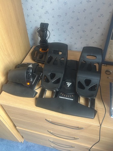 Thrustmaster 1600m fcs hotas - thrustmaster, t.1600m