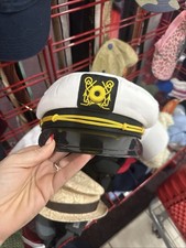 Captain’s Hat: white with