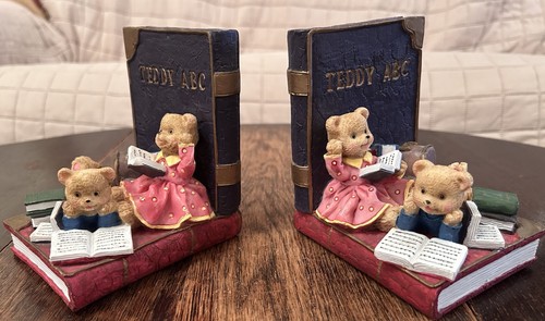 Pair charming vintage - of,