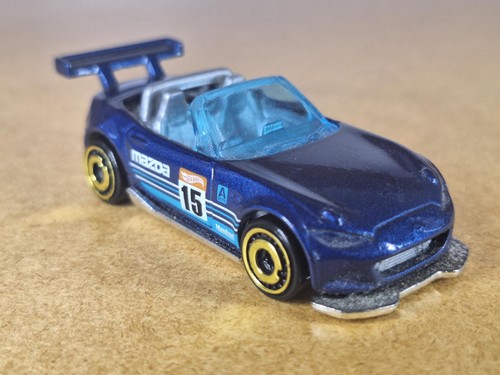 Hot wheels mazda mx5 - hot,