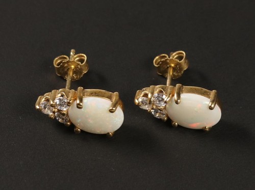 Beautiful 333 yellow gold - , stud