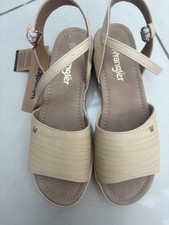 Wrangler: Beige Wedge Heel, Front Platform Sandals (6)